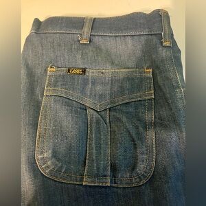 Vintage lee jeans slight flare style size 34 medium
